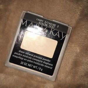 Mary Kay Sheer Mineral Pressed Powder Ivory 2